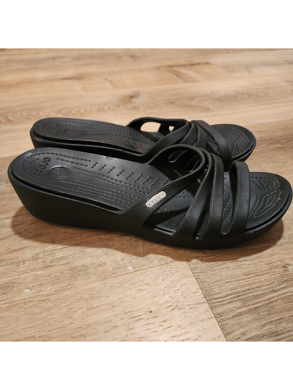 Crocs Sandals Womens 9 Black Rhonda Strappy Wedge Slides Beach Casual Vacation